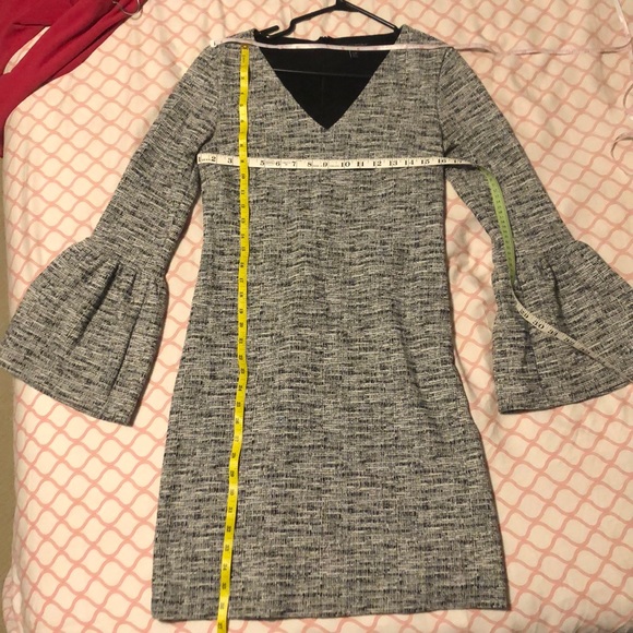Banana Republic Bell Sleeve Dress - Picture 3 of 8